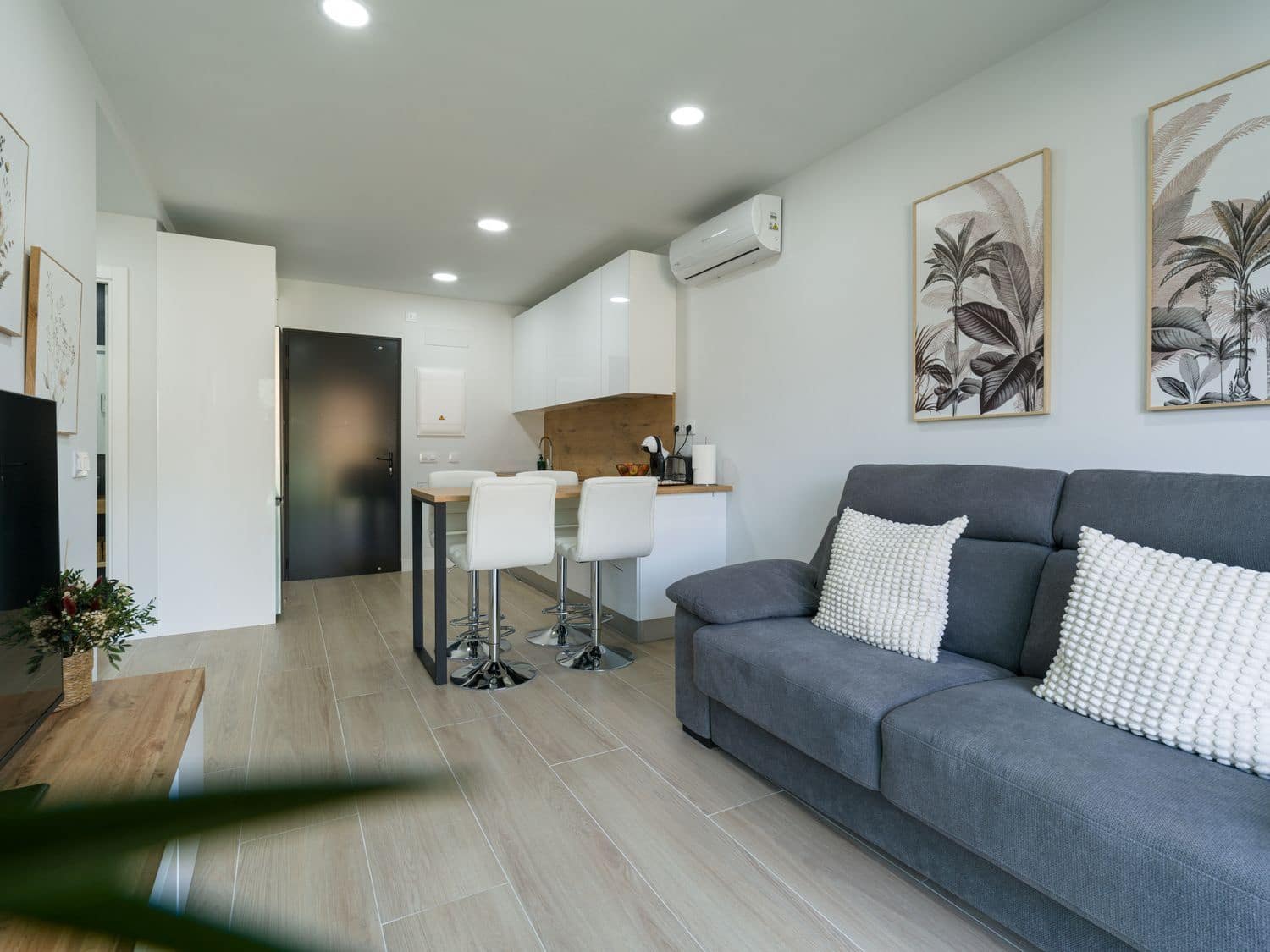 2 bedroom Apartment for rent in Puerto Rico with pool garage - € 2,200 (Ref: 10108828)