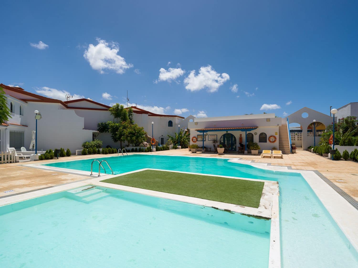 3 bedroom Townhouse for rent in Sardina with pool garage - € 1,500 (Ref: 10108829)