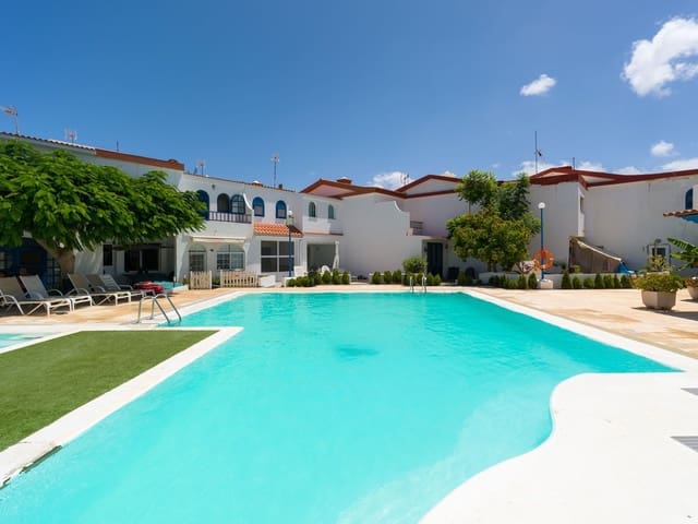 3 bedroom Townhouse for rent in Sardina, Santa Lucía de Tirajana - € 1,500 (Ref: 10108829)