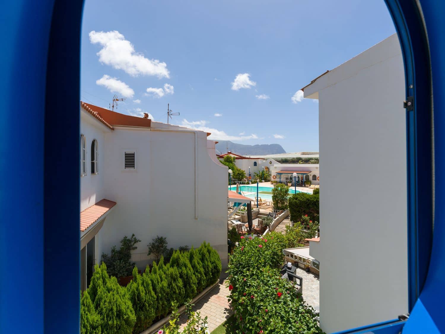 3 bedroom Townhouse for rent in Sardina with pool garage - € 1,500 (Ref: 10108829)