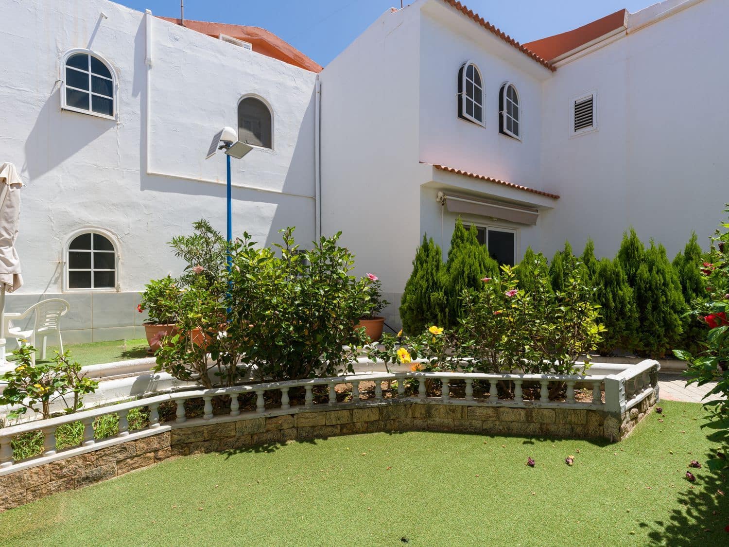 3 bedroom Townhouse for rent in Sardina with pool garage - € 1,500 (Ref: 10108829)