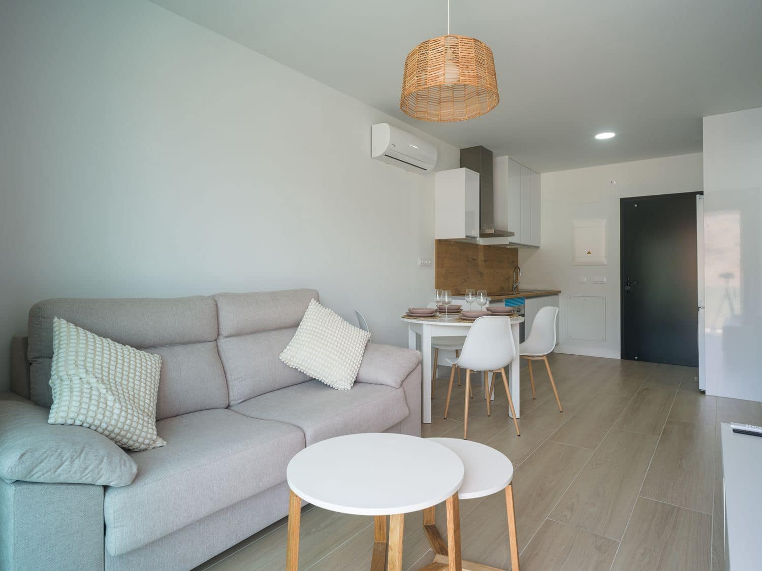 Appartement de 1 chambre à louer à Puerto Rico avec piscine garage - 1 800 € (Ref: 10108830)
