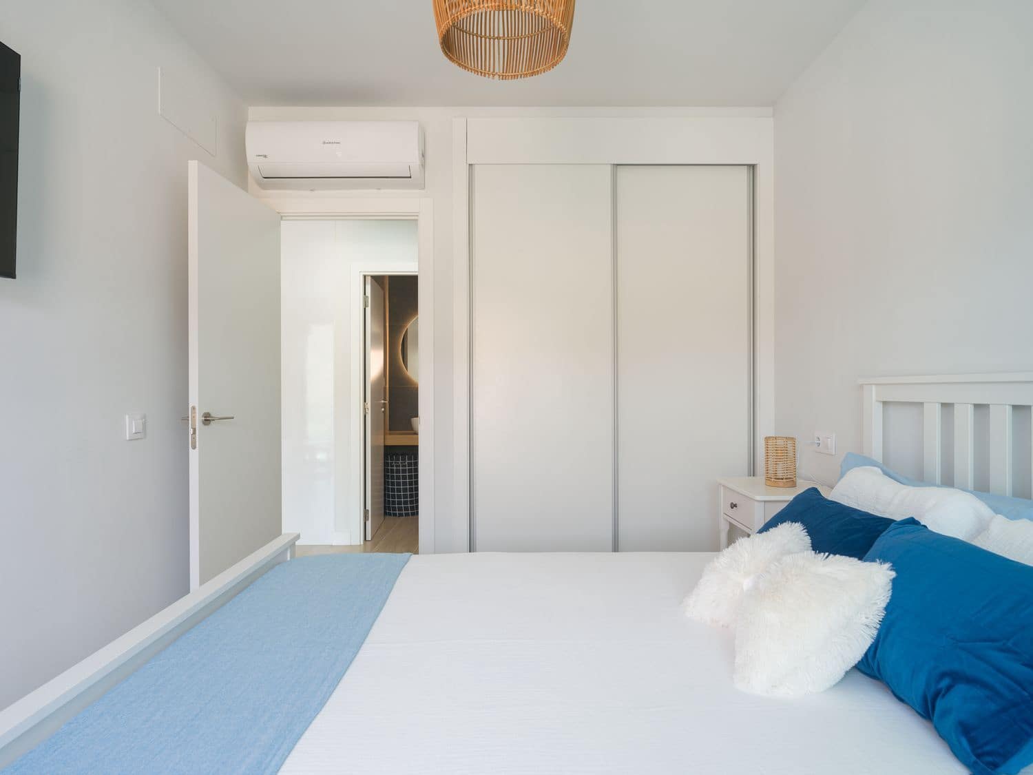 Appartement de 1 chambre à louer à Puerto Rico avec piscine garage - 1 800 € (Ref: 10108830)