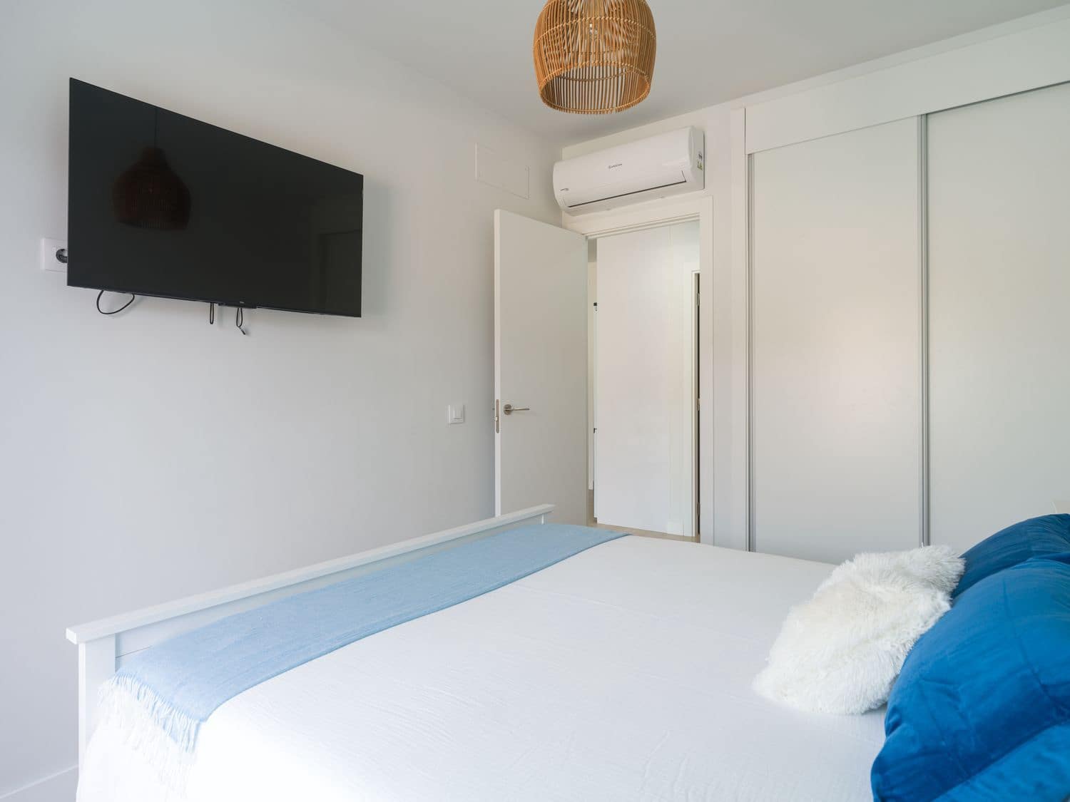 Appartement de 1 chambre à louer à Puerto Rico avec piscine garage - 1 800 € (Ref: 10108830)