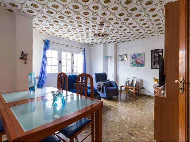 4 soveværelse Byhus til salg i Tamaraceite, Las Palmas de Gran Canaria med garage - € 375.000 (Ref: 10108832)