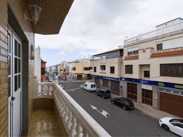4 soveværelse Byhus til salg i Tamaraceite, Las Palmas de Gran Canaria med garage - € 375.000 (Ref: 10108832)