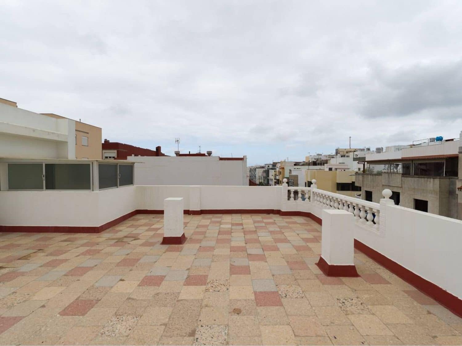 4 soverom Hus til salgs i Las Palmas de Gran Canaria med garasje - € 375 000 (Ref: 10108832)