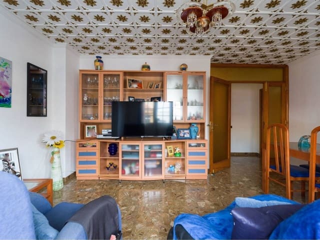 4 soveværelse Byhus til salg i Tamaraceite, Las Palmas de Gran Canaria med garage - € 375.000 (Ref: 10108832)