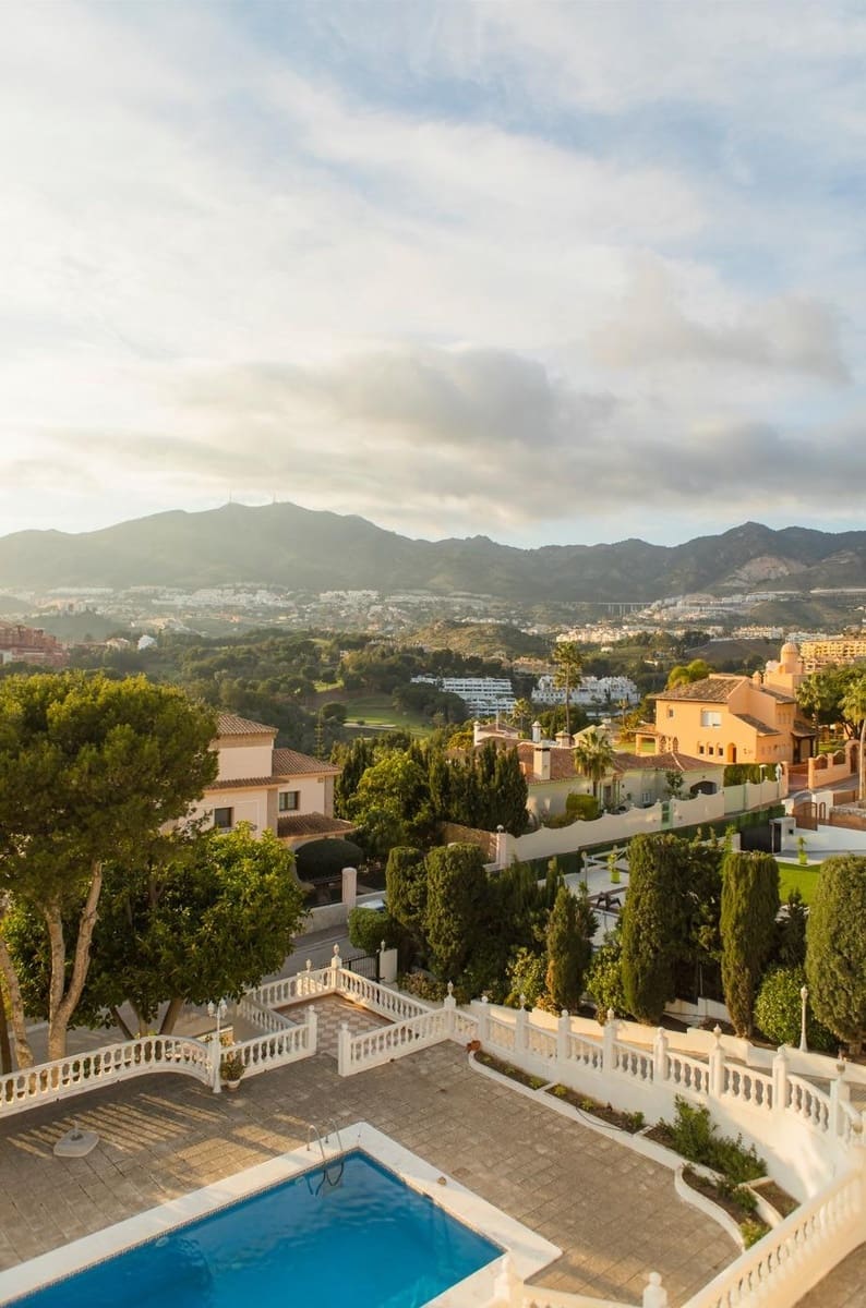 Chalet de 6 habitaciones en Torrequebrada en venta con piscina garaje - 1.695.000 € (Ref: 8865426)