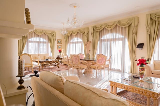 Chalet de 6 habitaciones en Torrequebrada, Benalmádena en venta con piscina garaje - 1.695.000 € (Ref: 8865426)