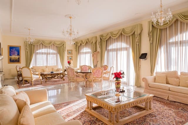 Chalet de 6 habitaciones en Torrequebrada, Benalmádena en venta con piscina garaje - 1.695.000 € (Ref: 8865426)