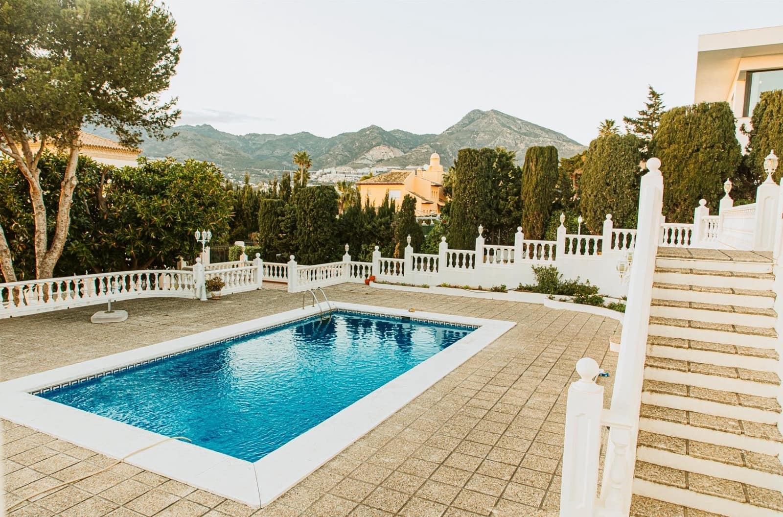 Chalet de 6 habitaciones en Torrequebrada en venta con piscina garaje - 1.695.000 € (Ref: 8865426)