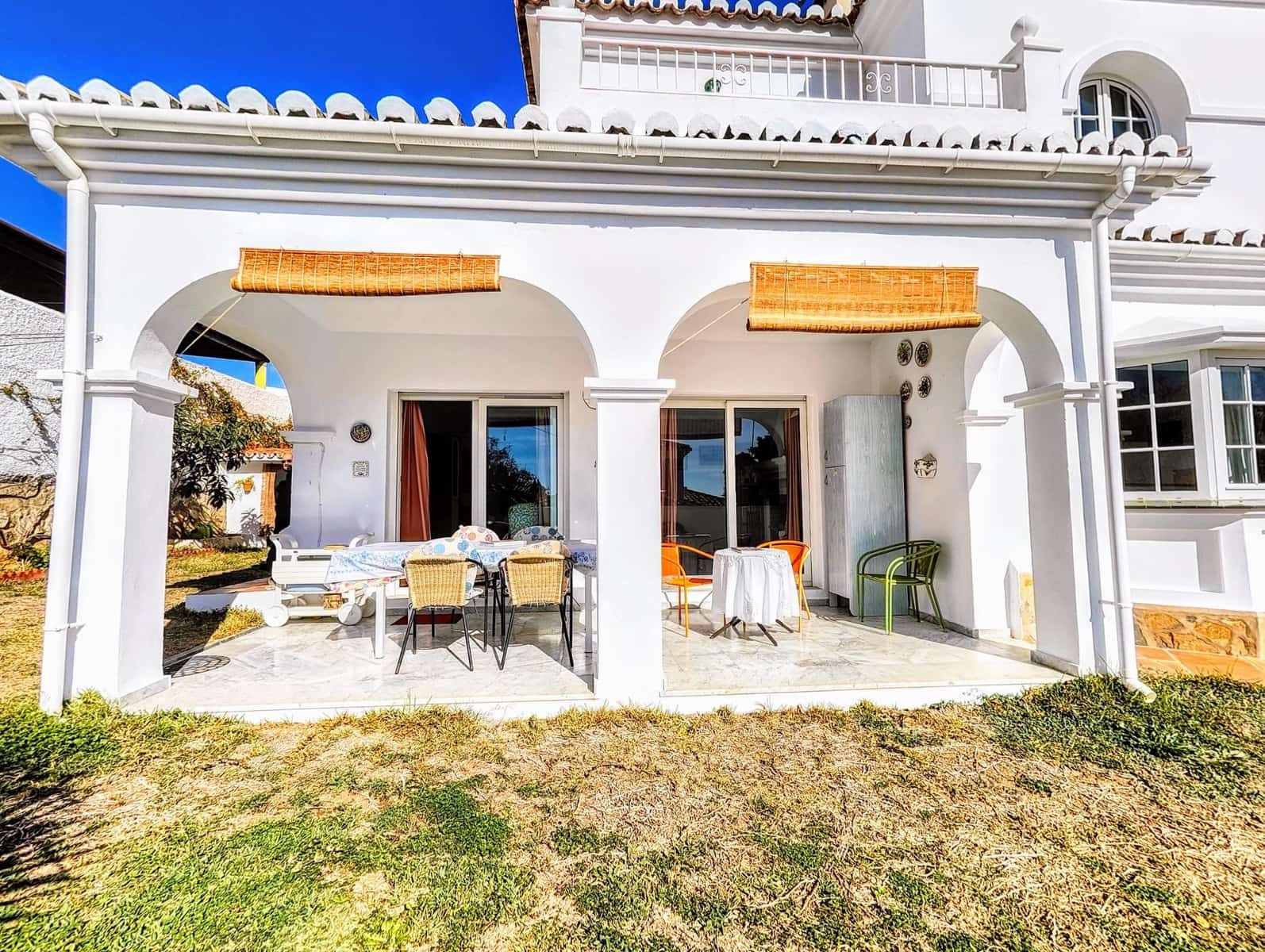 4 soveværelse Villa til salg i Benalmadena Costa med swimmingpool garage - € 890.000 (Ref: 8892933)