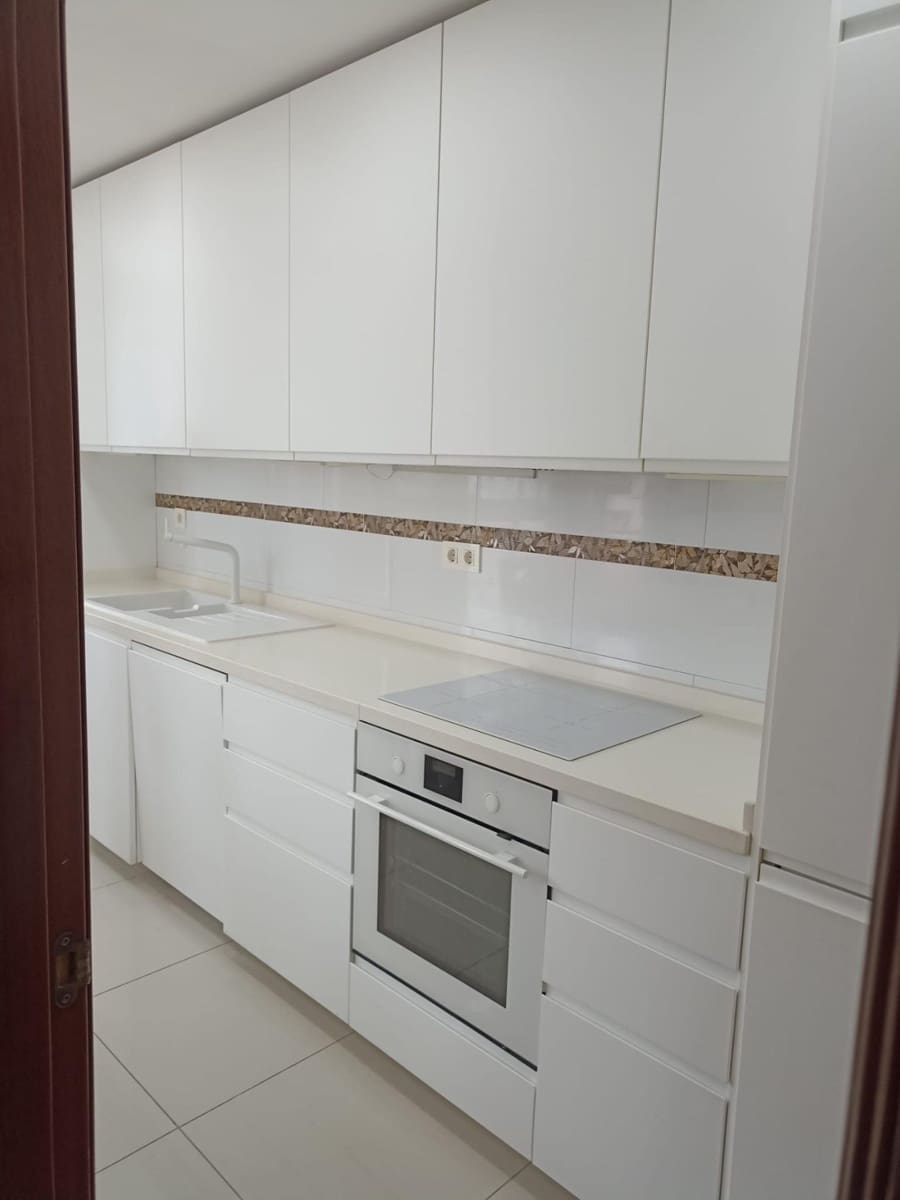 Piso de 4 habitaciones en Fuengirola en venta - 650.000 € (Ref: 8932119)