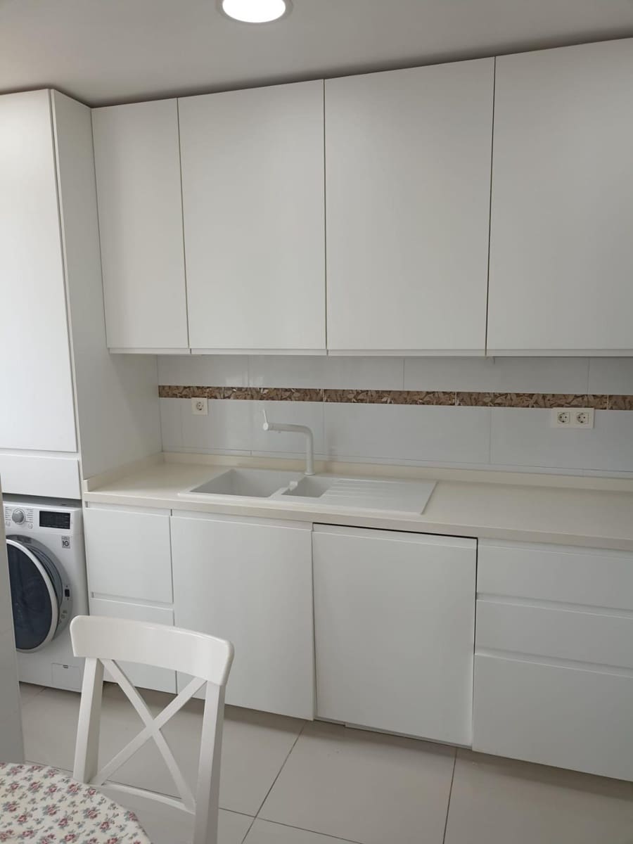 Piso de 4 habitaciones en Fuengirola en venta - 650.000 € (Ref: 8932119)