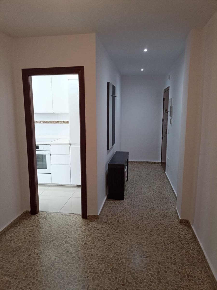 Piso de 4 habitaciones en Fuengirola en venta - 650.000 € (Ref: 8932119)