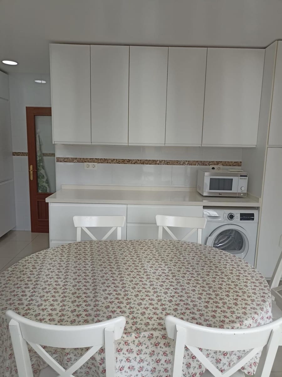 Piso de 4 habitaciones en Fuengirola en venta - 650.000 € (Ref: 8932119)