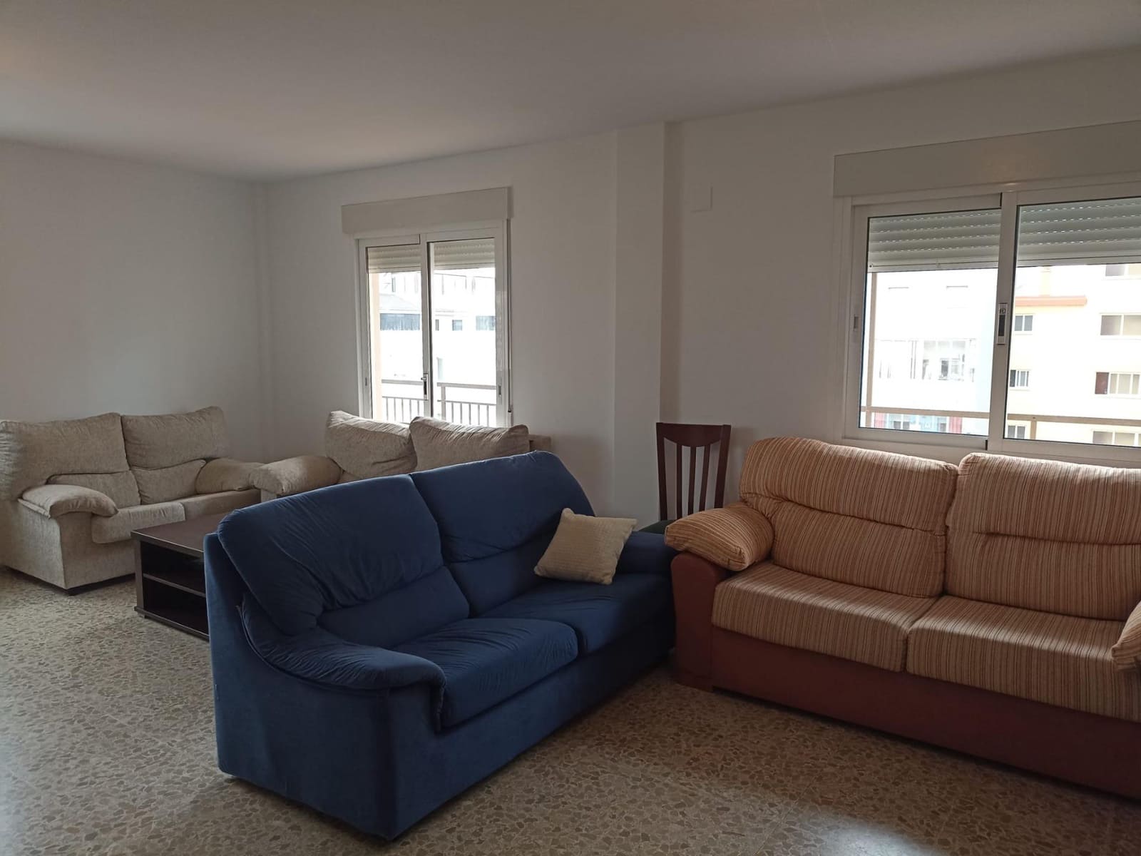 Piso de 4 habitaciones en Fuengirola en venta - 650.000 € (Ref: 8932119)