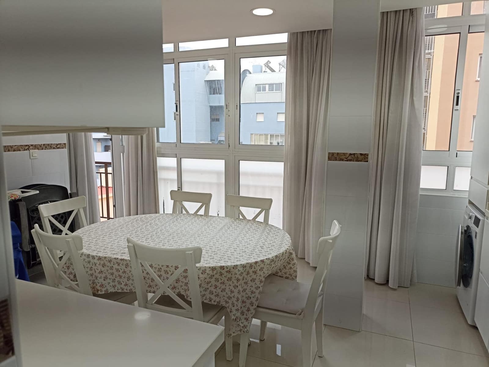 Piso de 4 habitaciones en Fuengirola en venta - 650.000 € (Ref: 8932119)