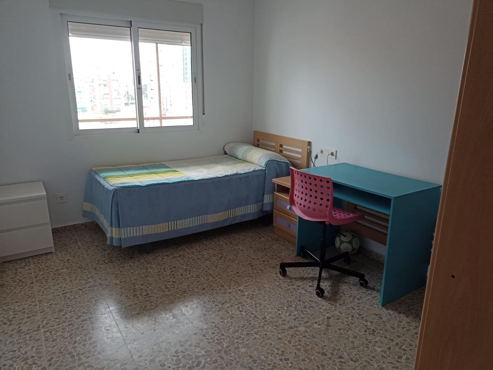 Piso de 4 habitaciones en Fuengirola en venta - 650.000 € (Ref: 8932119)