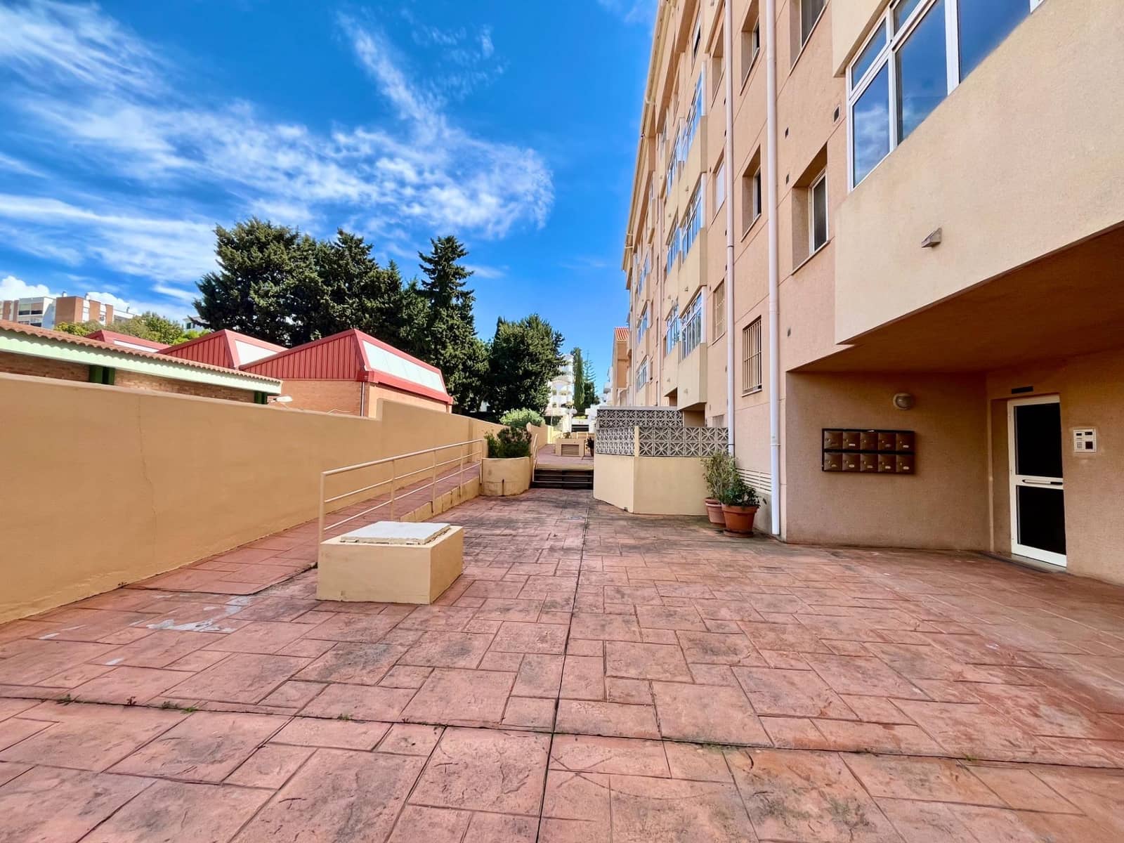 4 bedroom Penthouse for sale in Benalmadena with pool garage - € 425,000 (Ref: 8941224)