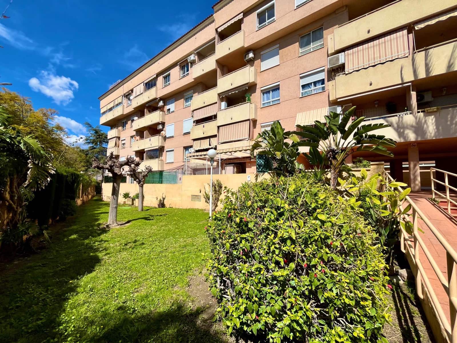 4 bedroom Penthouse for sale in Benalmadena with pool garage - € 425,000 (Ref: 8941224)