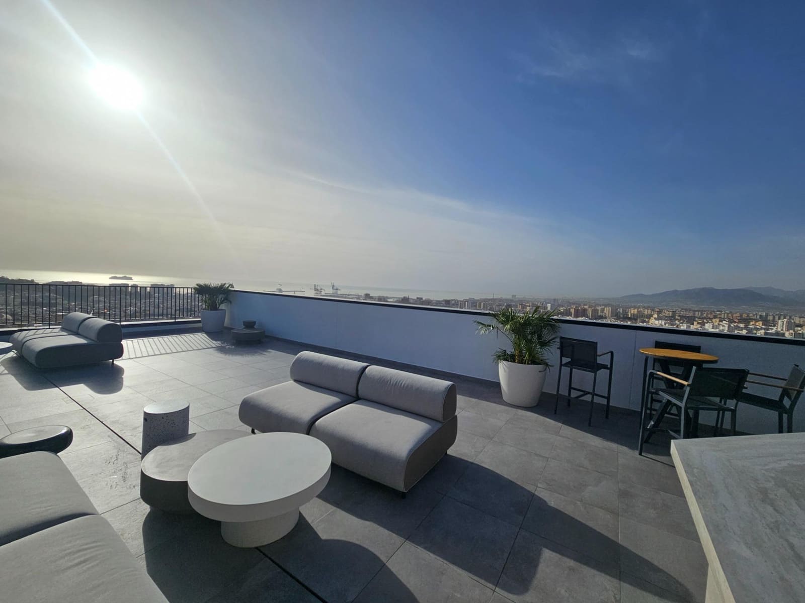 3 Zimmer Wohnung zu verkaufen in Malaga Stadt mit Pool Garage - 899.000 € (Ref: 8954407)