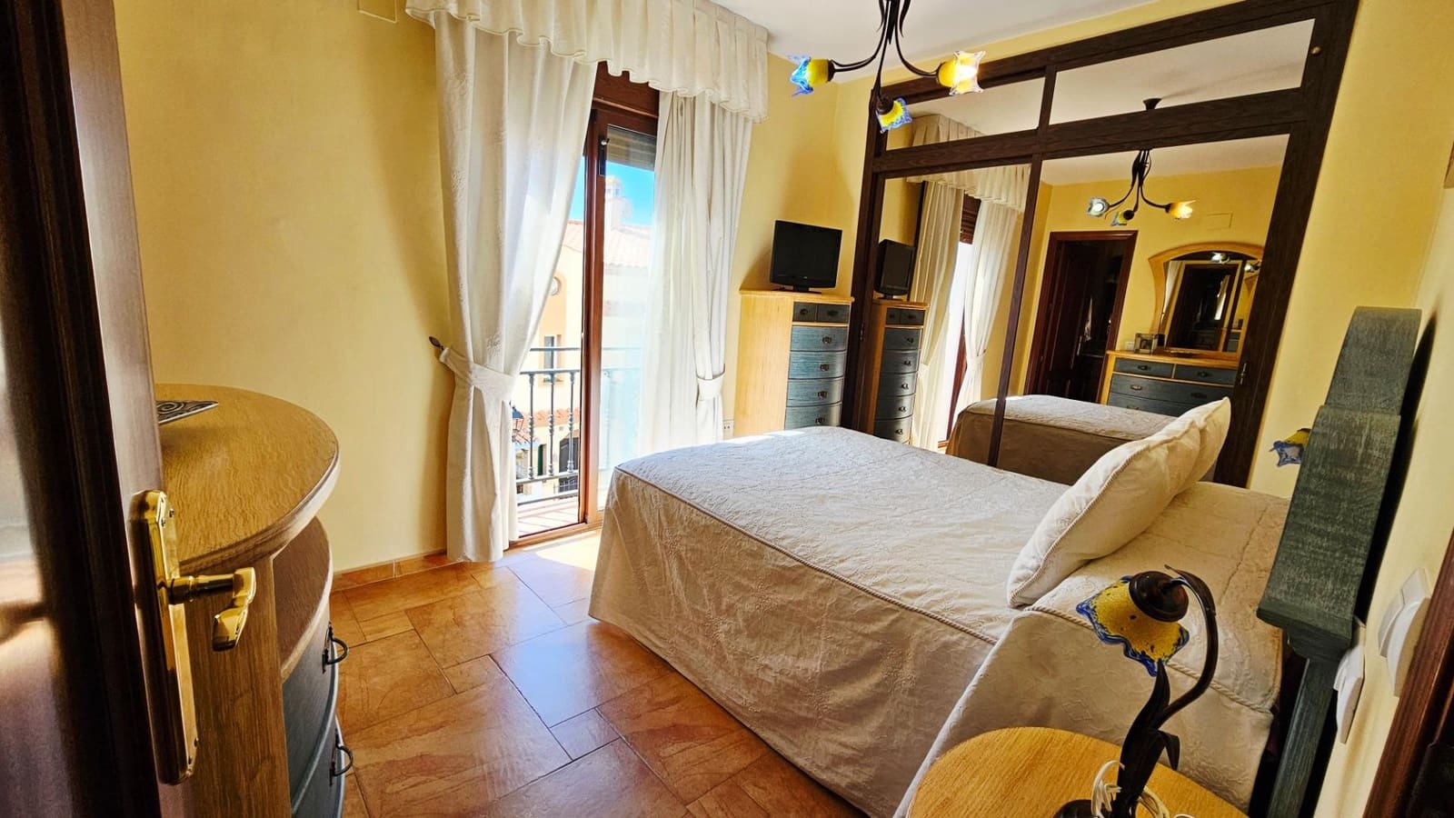 4 soveværelse Rækkehus til salg i Benalmadena med garage - € 410.000 (Ref: 9032105)