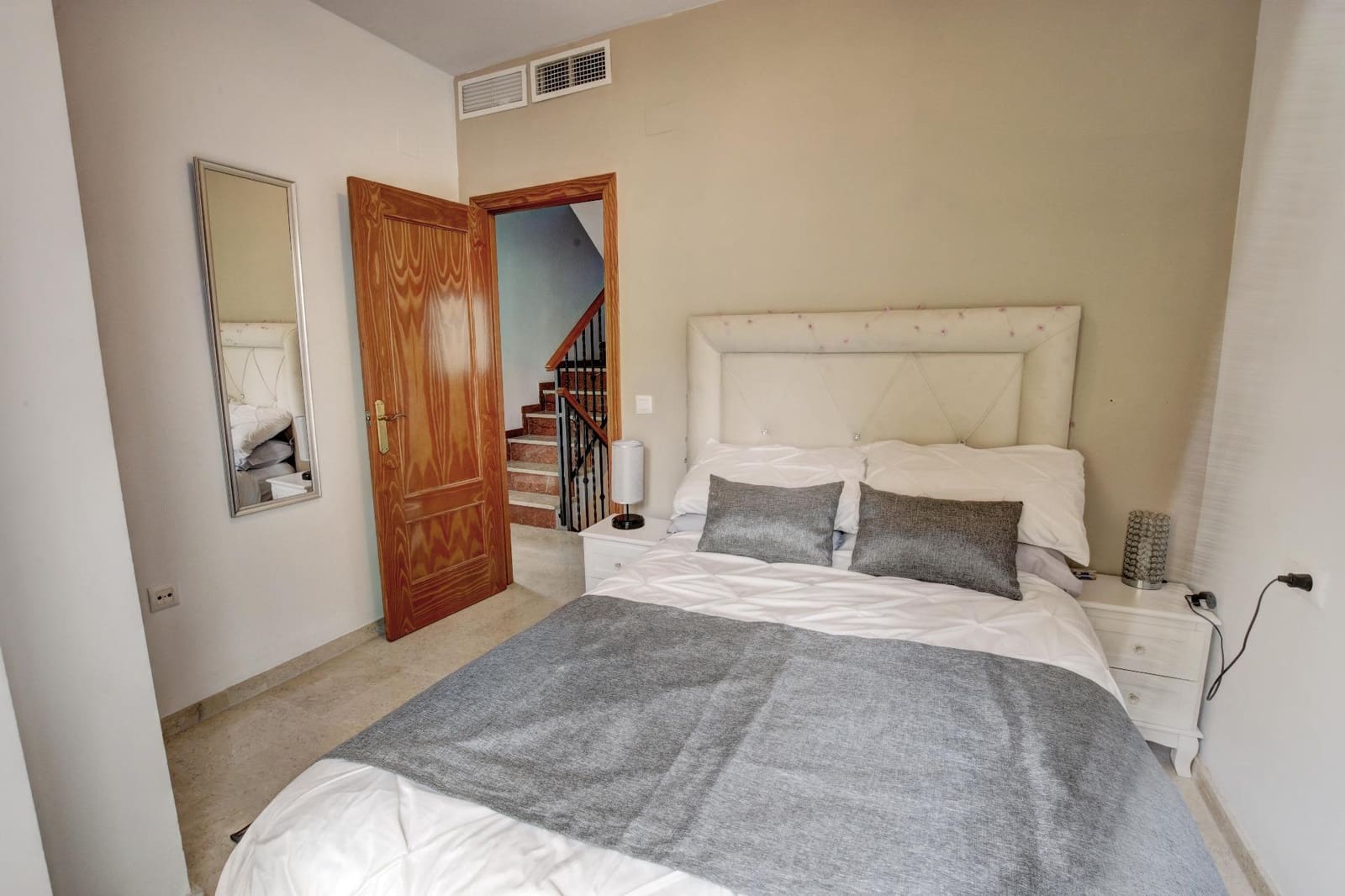 6 soveværelse Villa til salg i Torrequebrada med swimmingpool - € 799.000 (Ref: 9048916)