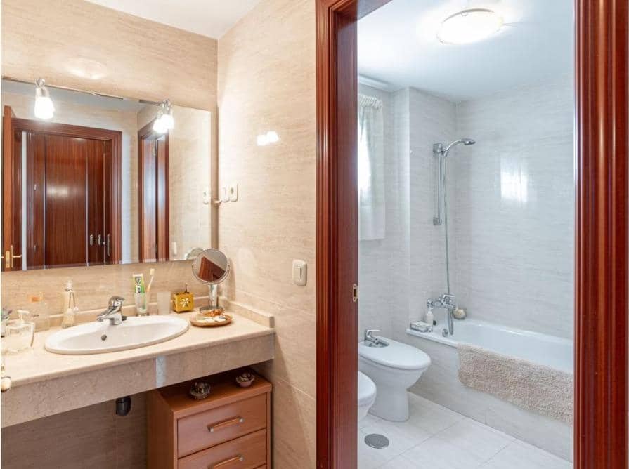 3 Zimmer Apartment zu verkaufen in Fuengirola mit Pool Garage - 599.000 € (Ref: 9062455)