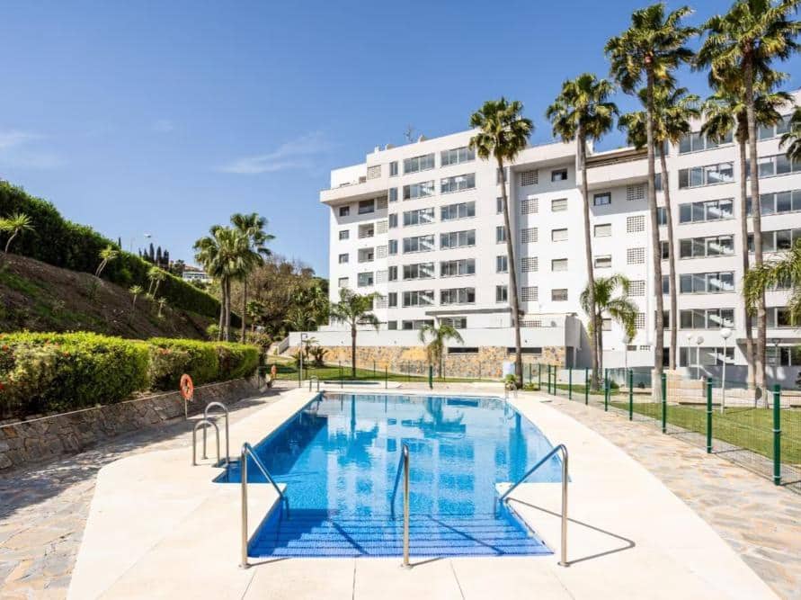 3 Zimmer Apartment zu verkaufen in Fuengirola mit Pool Garage - 599.000 € (Ref: 9062455)