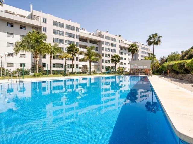 3 bedroom Apartment for sale in Fuengirola with pool garage - € 599,000 (Ref: 9062455)
