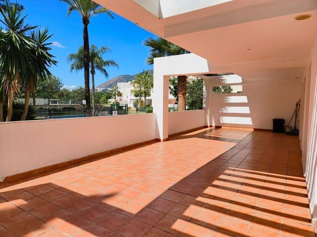 Piso de 2 habitaciones en Benalmádena en venta con piscina - 475.000 € (Ref: 9068872)