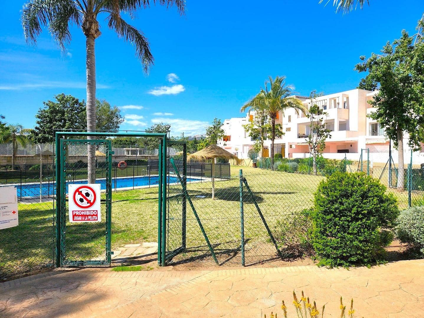 Piso de 2 habitaciones en Benalmádena en venta con piscina - 475.000 € (Ref: 9068872)