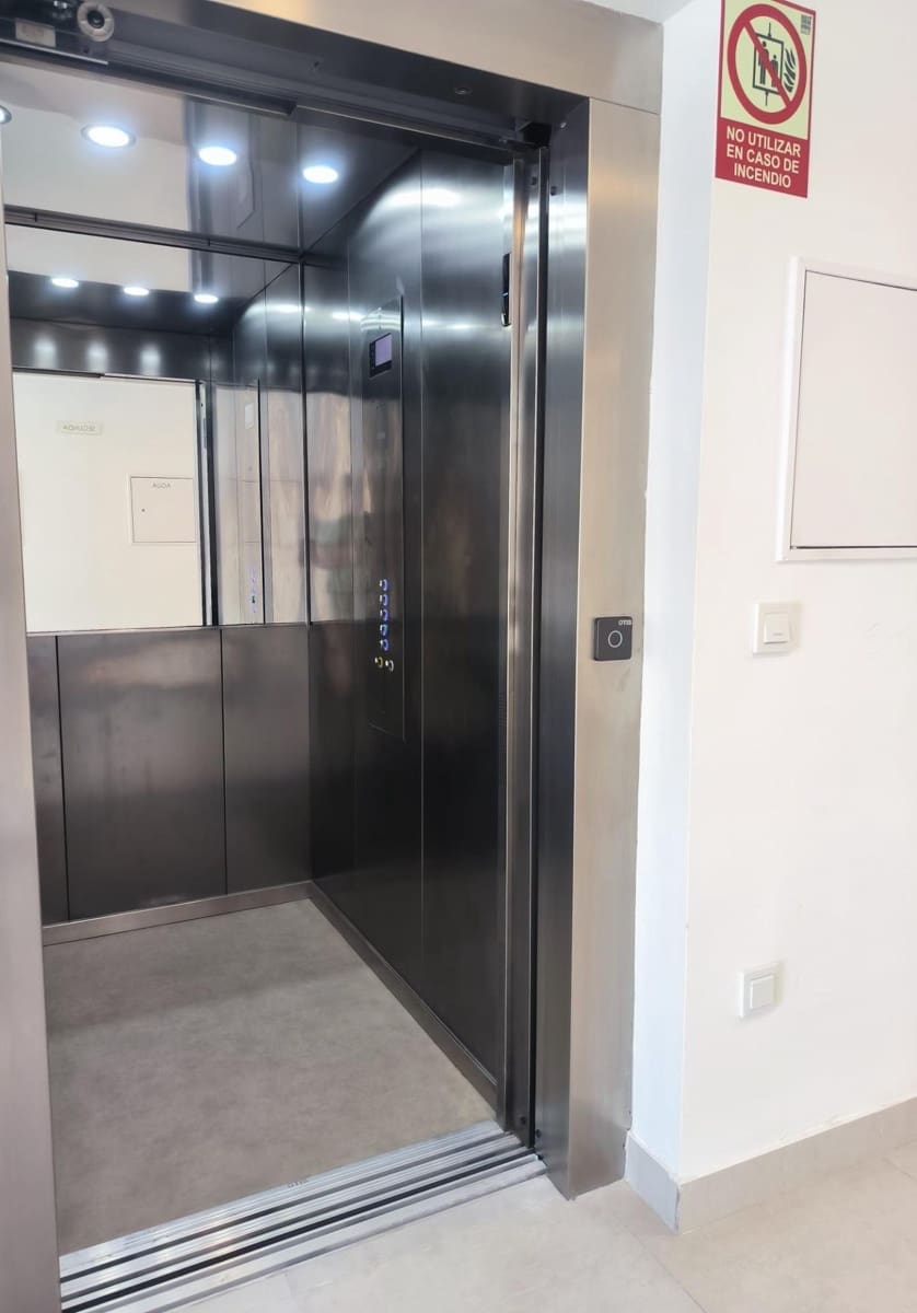 Piso de 3 habitaciones en Fuengirola en venta con piscina garaje - 585.000 € (Ref: 9095345)