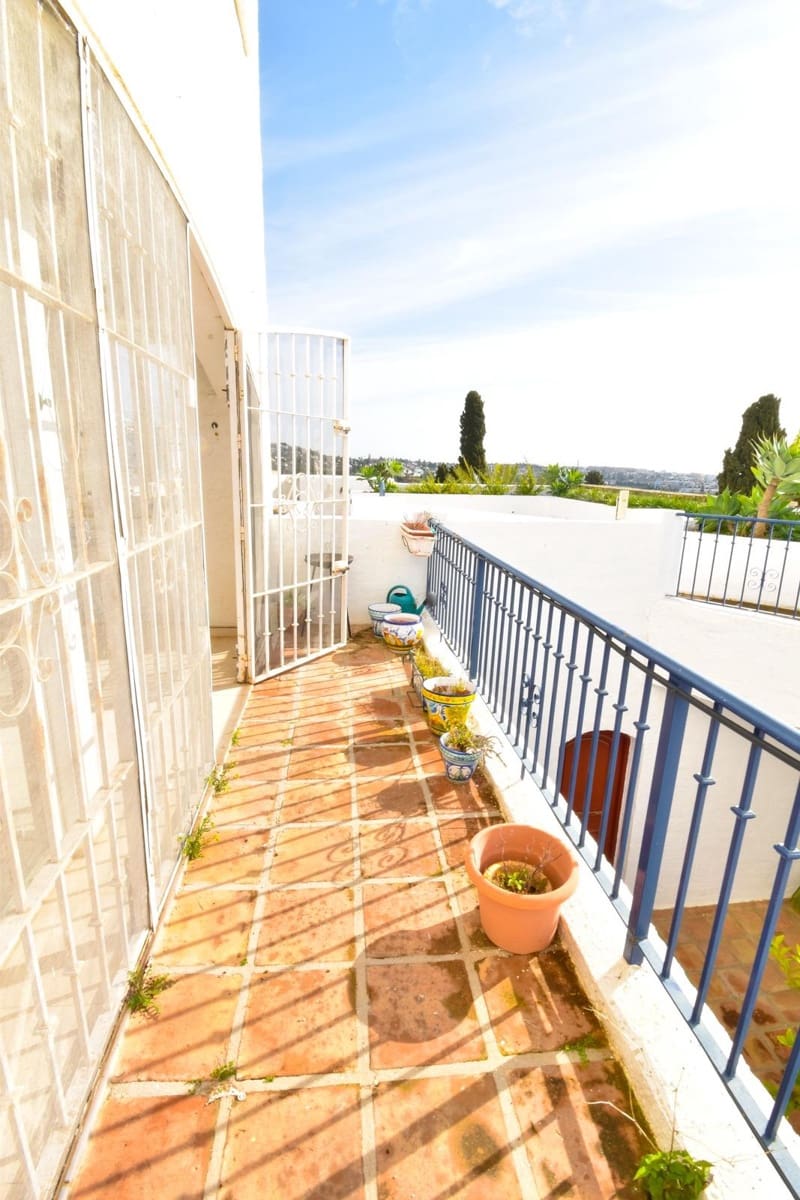 Apartamento de 2 habitaciones en Mijas Golf en venta con piscina garaje - 299.000 € (Ref: 9108810)