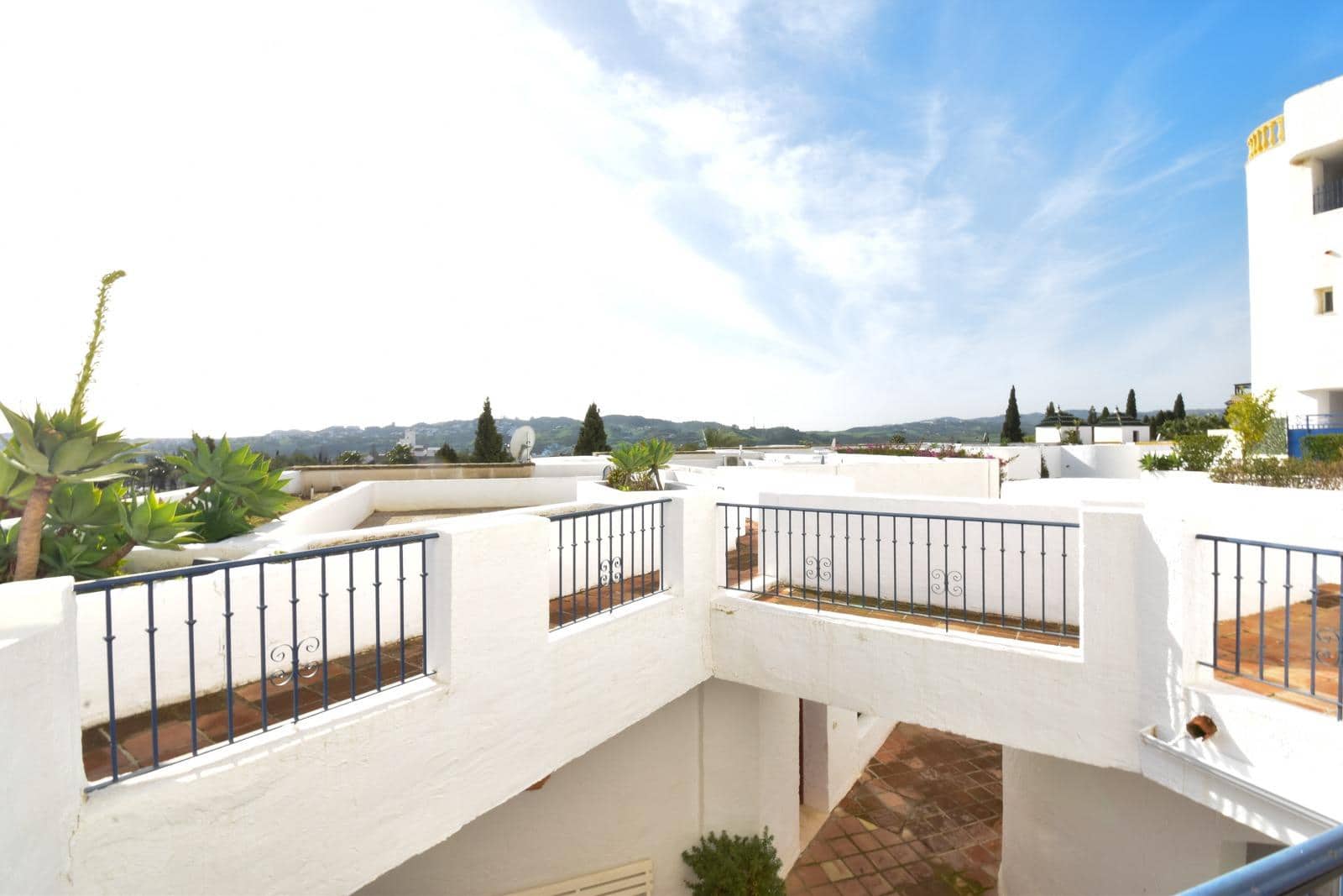 Apartamento de 2 habitaciones en Mijas Golf en venta con piscina garaje - 299.000 € (Ref: 9108810)