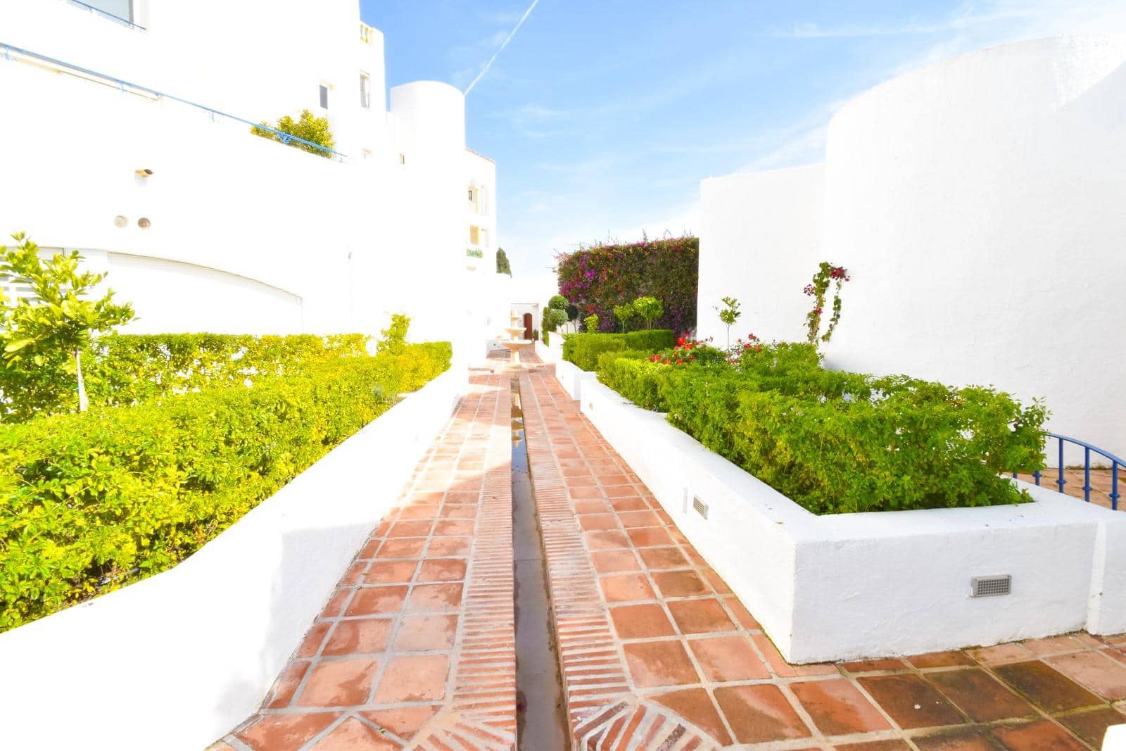 Apartamento de 2 habitaciones en Mijas Golf en venta con piscina garaje - 299.000 € (Ref: 9108810)