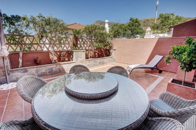 Chalet de 4 habitaciones en Arroyo de la Miel, Benalmádena en venta con garaje - 660.000 € (Ref: 9569343)