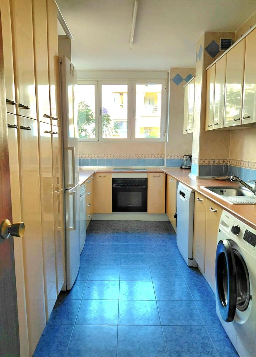 Apartamento de 3 habitaciones en Fuengirola en venta con piscina - 420.000 € (Ref: 9569344)