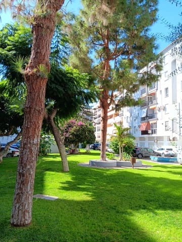 Apartamento de 3 habitaciones en Zona Puerto Deportivo, Fuengirola en venta con piscina - 420.000 € (Ref: 9569344)
