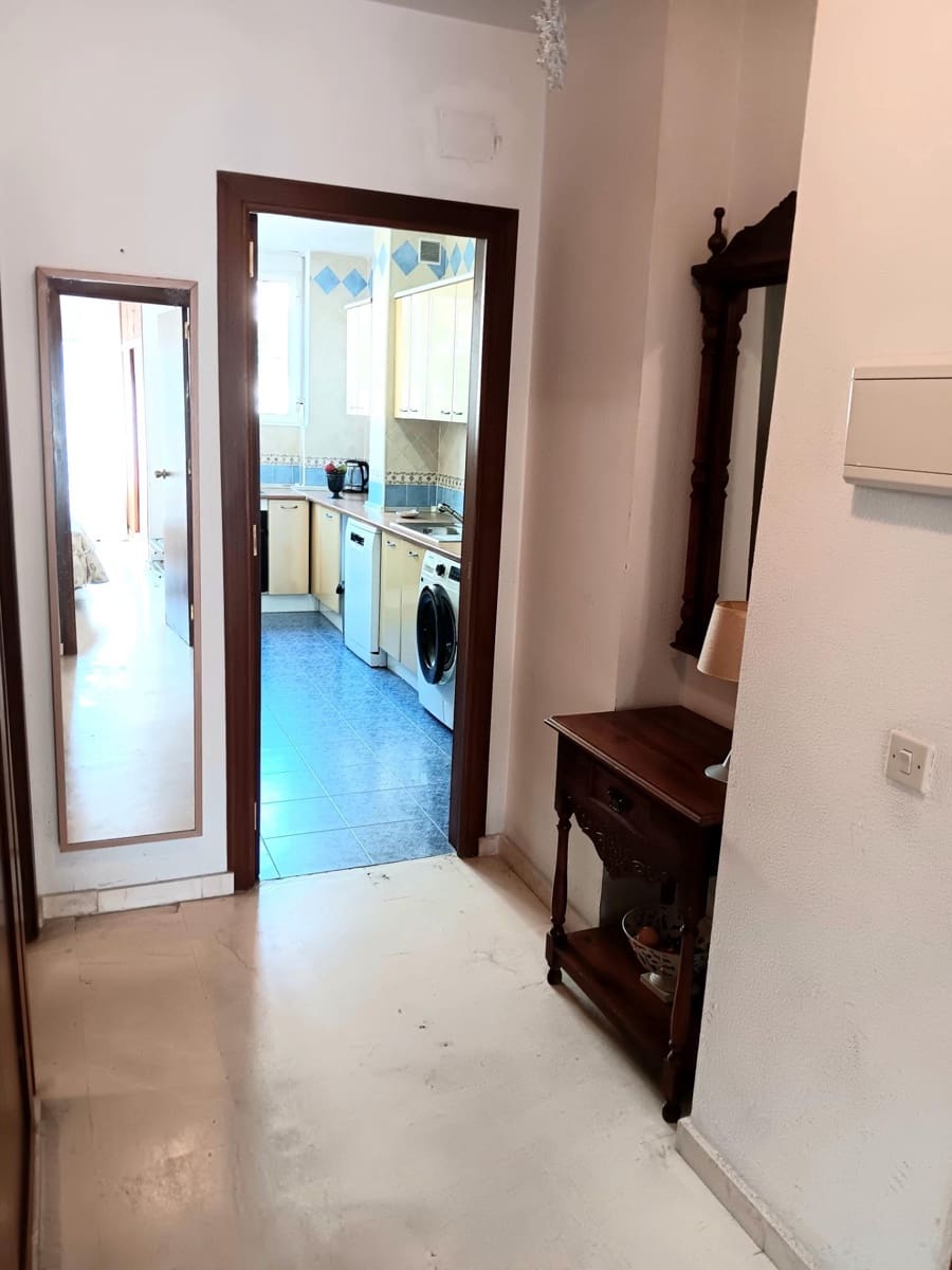 3 bedroom Apartment for sale in Fuengirola with pool - € 410,000 (Ref: 9569344)