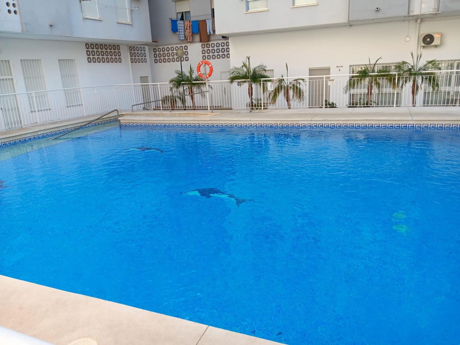 3 bedroom Apartment for sale in Fuengirola with pool - € 410,000 (Ref: 9569344)