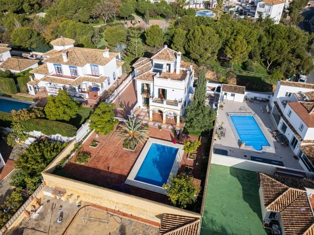 Chalet de 5 habitaciones en Arroyo de la Miel, Benalmádena en venta con piscina - 1.100.000 € (Ref: 9569346)