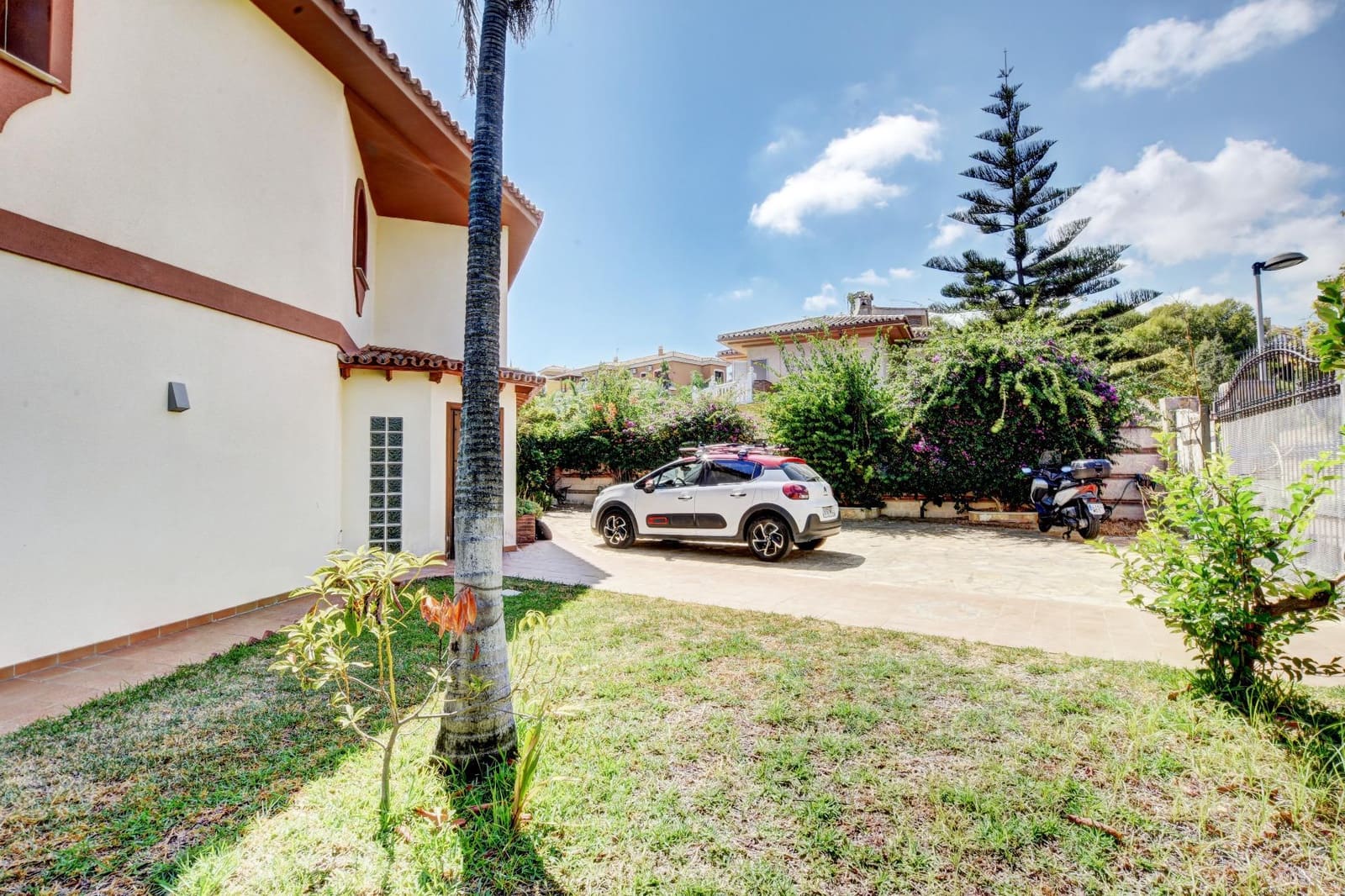 6 soveværelse Villa til salg i Benalmadena med swimmingpool garage - € 1.790.000 (Ref: 9569347)