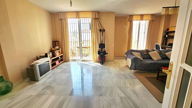 5 bedroom Terraced Villa for sale in Benalmádena pueblo, Benalmádena with pool garage - € 465,000 (Ref: 9569351)