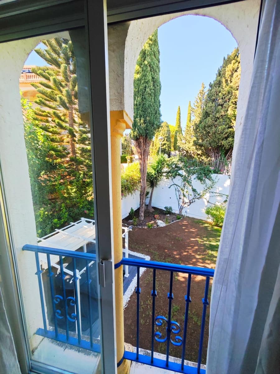 2 bedroom Apartment for sale in Mijas Golf with pool - € 370,000 (Ref: 9569353)