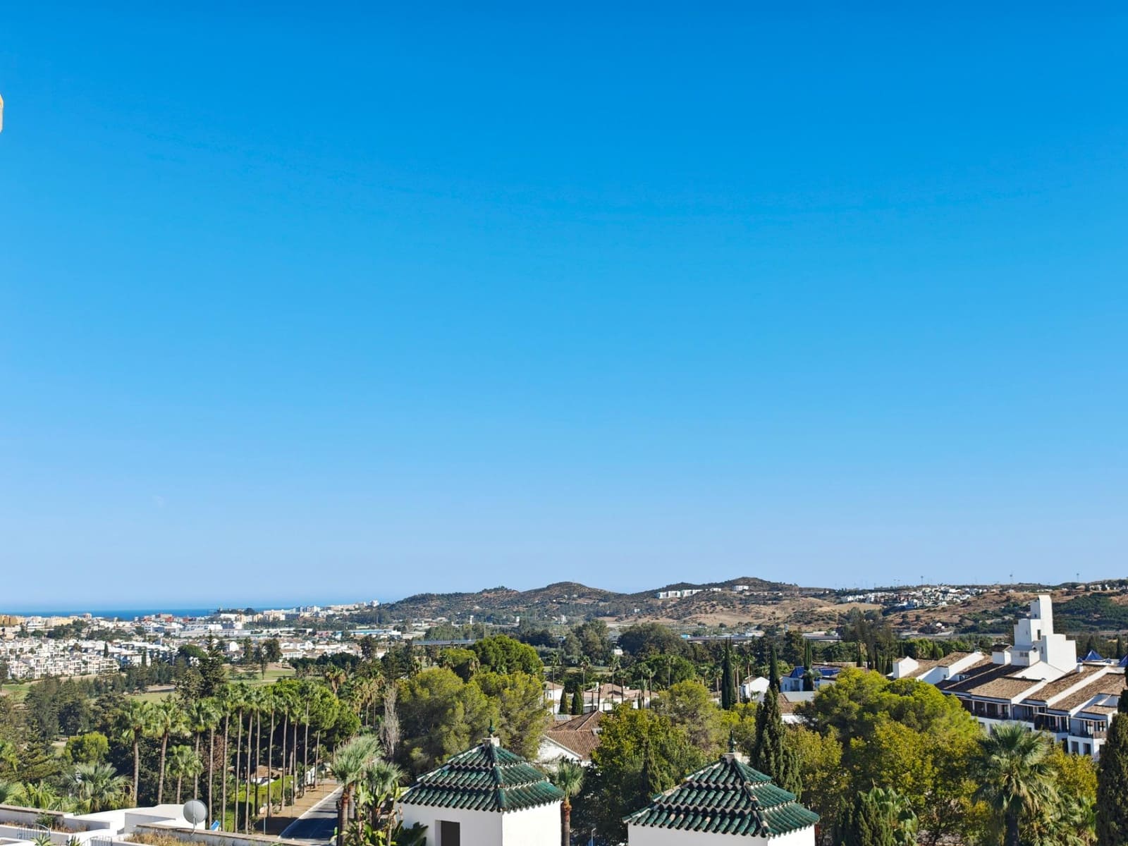 2 bedroom Apartment for sale in Mijas Golf with pool - € 370,000 (Ref: 9569353)