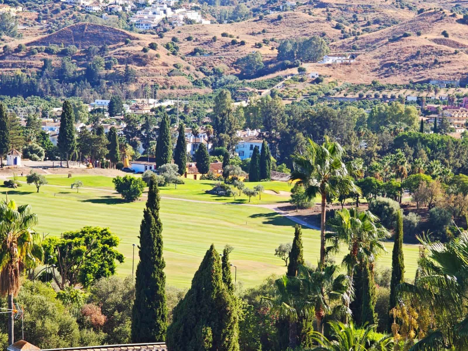2 bedroom Apartment for sale in Mijas Golf with pool - € 370,000 (Ref: 9569353)