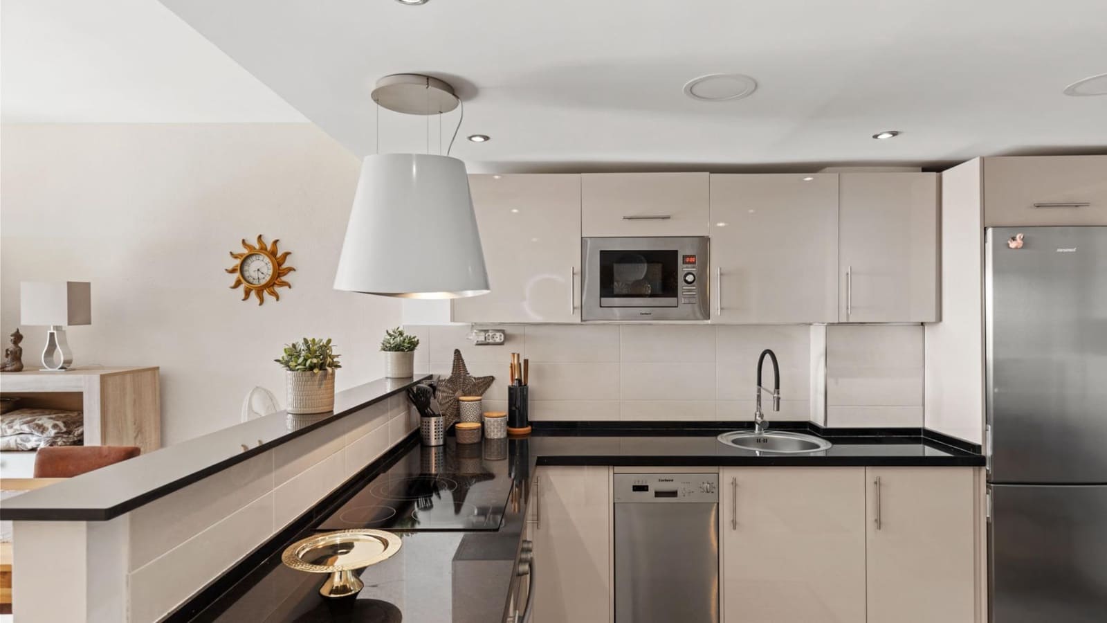 Ático de 2 habitaciones en Torremolinos en venta con piscina garaje - 405.000 € (Ref: 9569354)